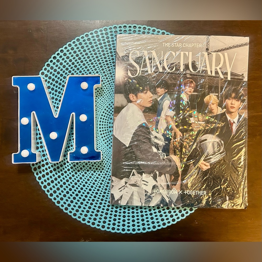 CD Tomorrow X Together: The Star Chapter - Sanctuary (Book + CD) in plastic